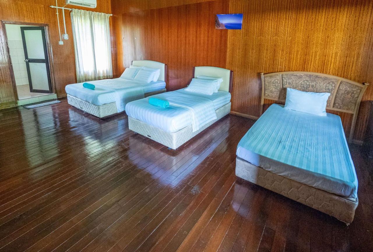 Benarat Lodge Mulu Buitenkant foto