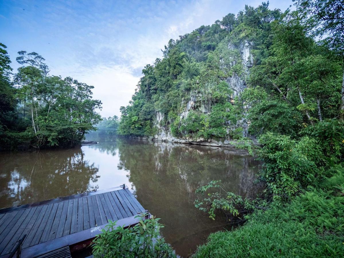 Benarat Lodge Mulu Buitenkant foto