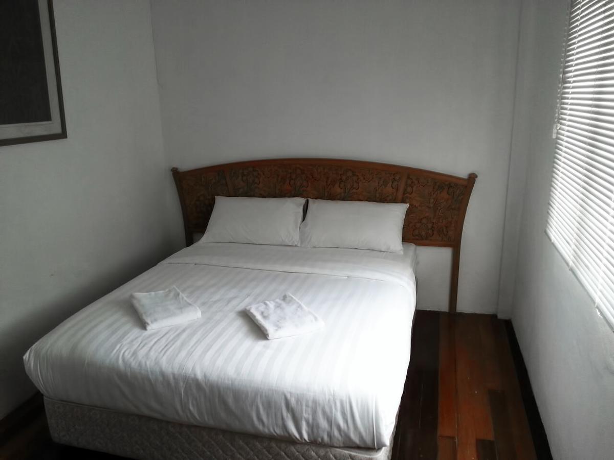 Benarat Lodge Mulu Buitenkant foto