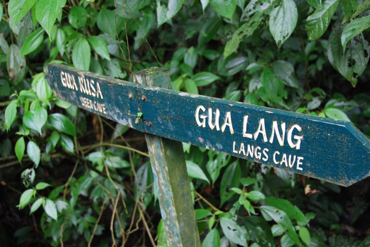 Benarat Lodge Mulu Buitenkant foto