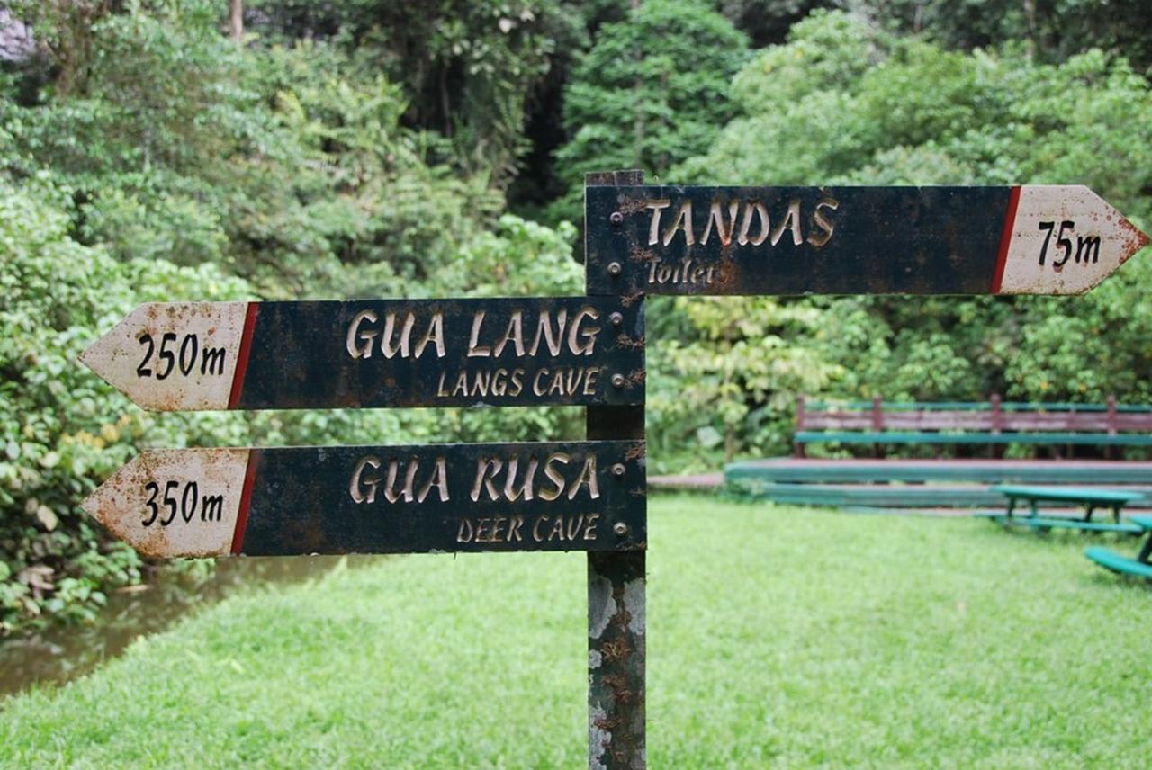 Benarat Lodge Mulu Buitenkant foto